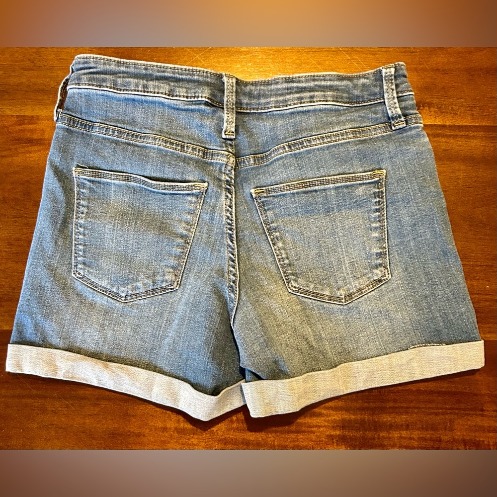 Universal Thread High Rise Midi Short - Picture 2 of 4